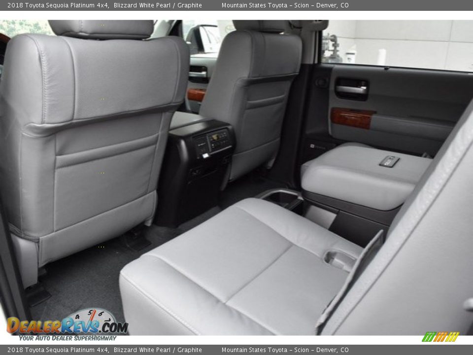 2018 Toyota Sequoia Platinum 4x4 Blizzard White Pearl / Graphite Photo #14