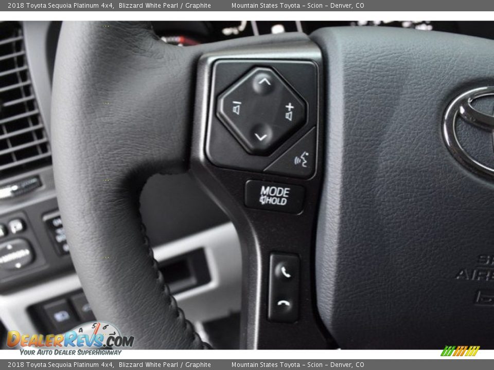 2018 Toyota Sequoia Platinum 4x4 Blizzard White Pearl / Graphite Photo #31