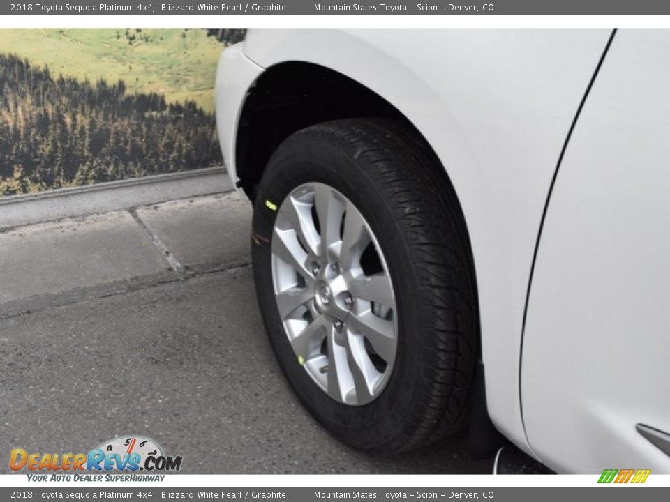 2018 Toyota Sequoia Platinum 4x4 Blizzard White Pearl / Graphite Photo #36