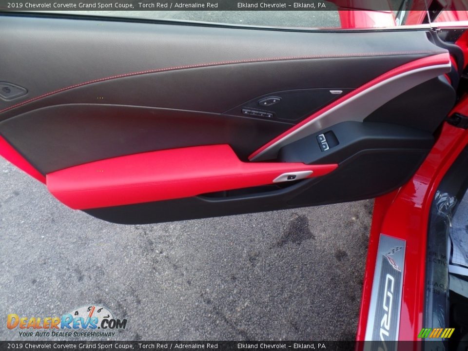 Door Panel of 2019 Chevrolet Corvette Grand Sport Coupe Photo #19