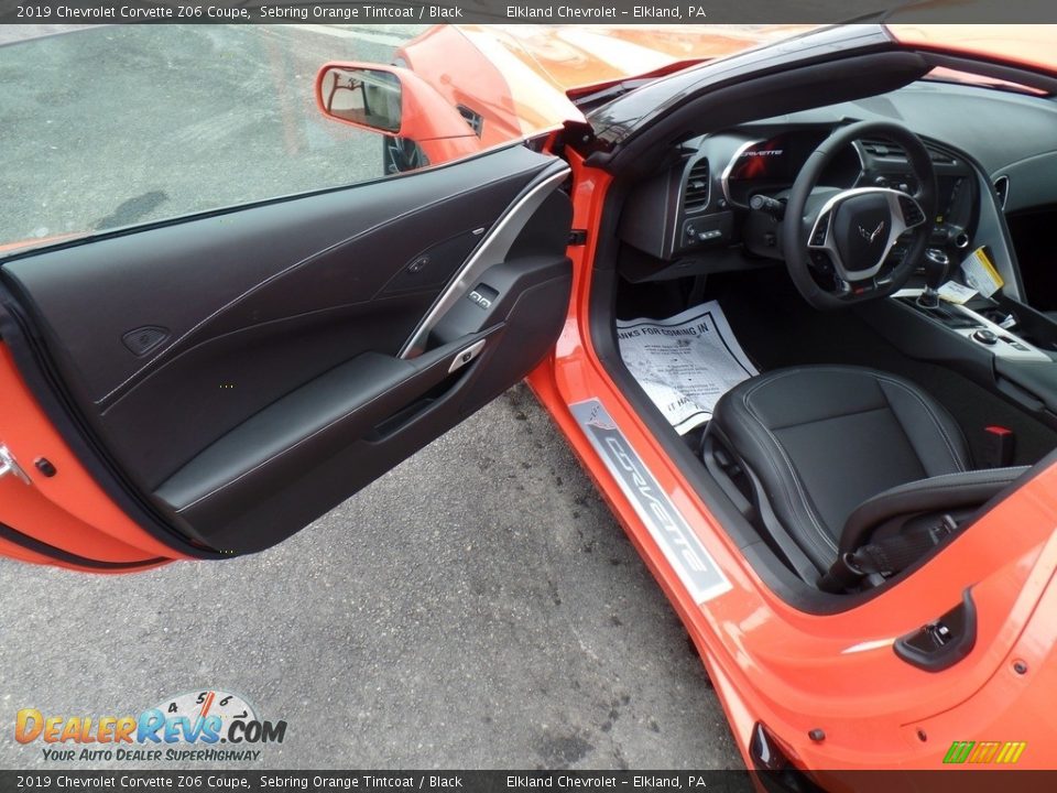 Front Seat of 2019 Chevrolet Corvette Z06 Coupe Photo #23