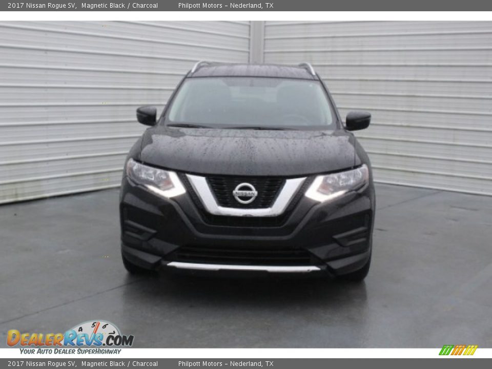 2017 Nissan Rogue SV Magnetic Black / Charcoal Photo #2