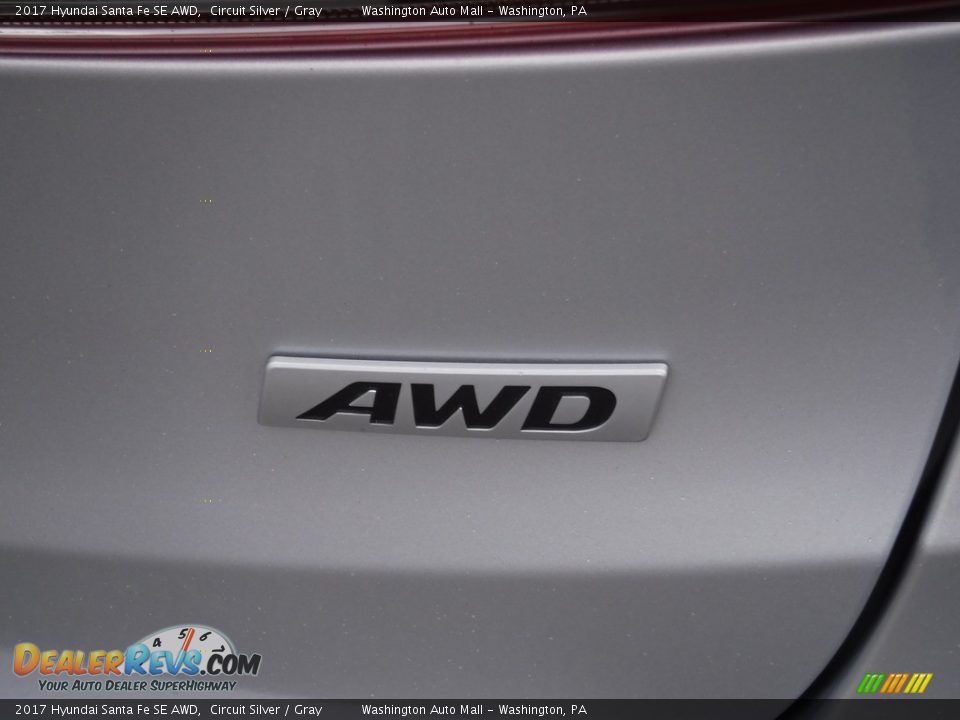 2017 Hyundai Santa Fe SE AWD Circuit Silver / Gray Photo #10