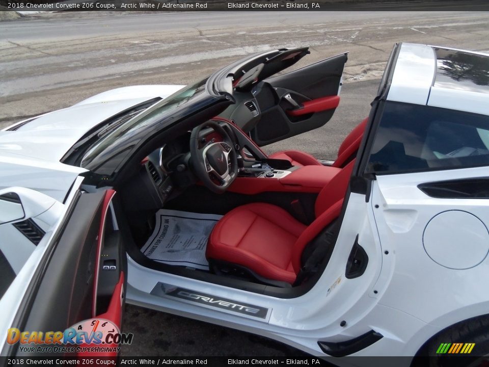 Front Seat of 2018 Chevrolet Corvette Z06 Coupe Photo #10