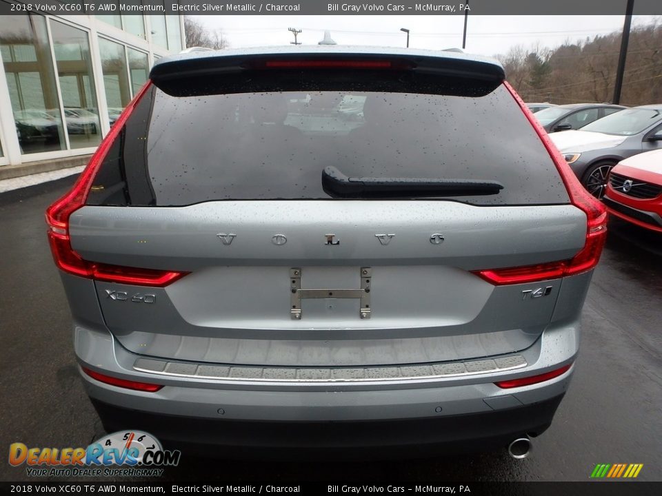 2018 Volvo XC60 T6 AWD Momentum Electric Silver Metallic / Charcoal Photo #3