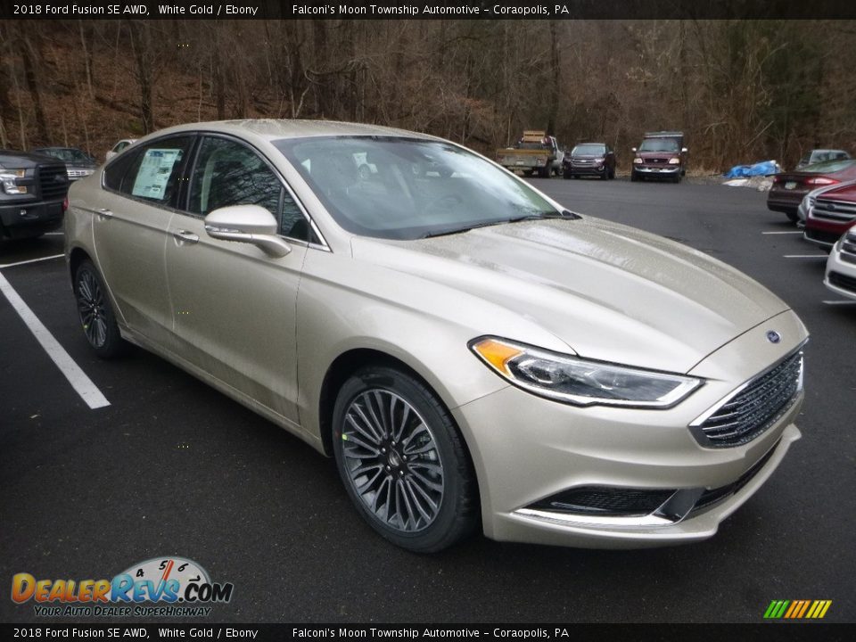 Front 3/4 View of 2018 Ford Fusion SE AWD Photo #6