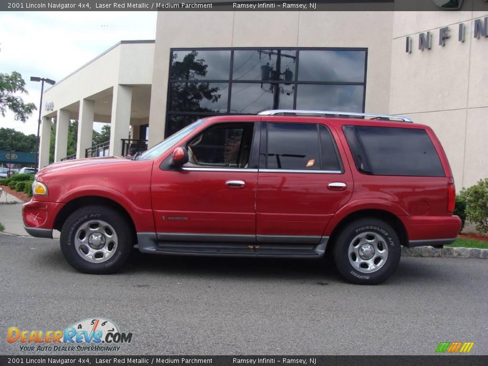 2001 Lincoln Navigator 4x4 Laser Red Metallic / Medium Parchment Photo #3