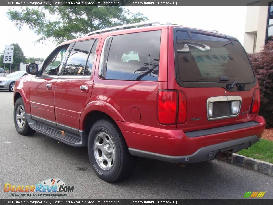 2001 Lincoln Navigator 4x4 Laser Red Metallic / Medium Parchment Photo #5