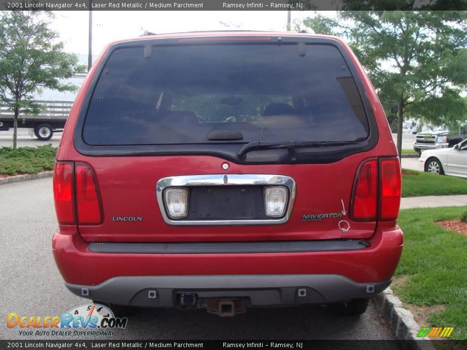 2001 Lincoln Navigator 4x4 Laser Red Metallic / Medium Parchment Photo #6