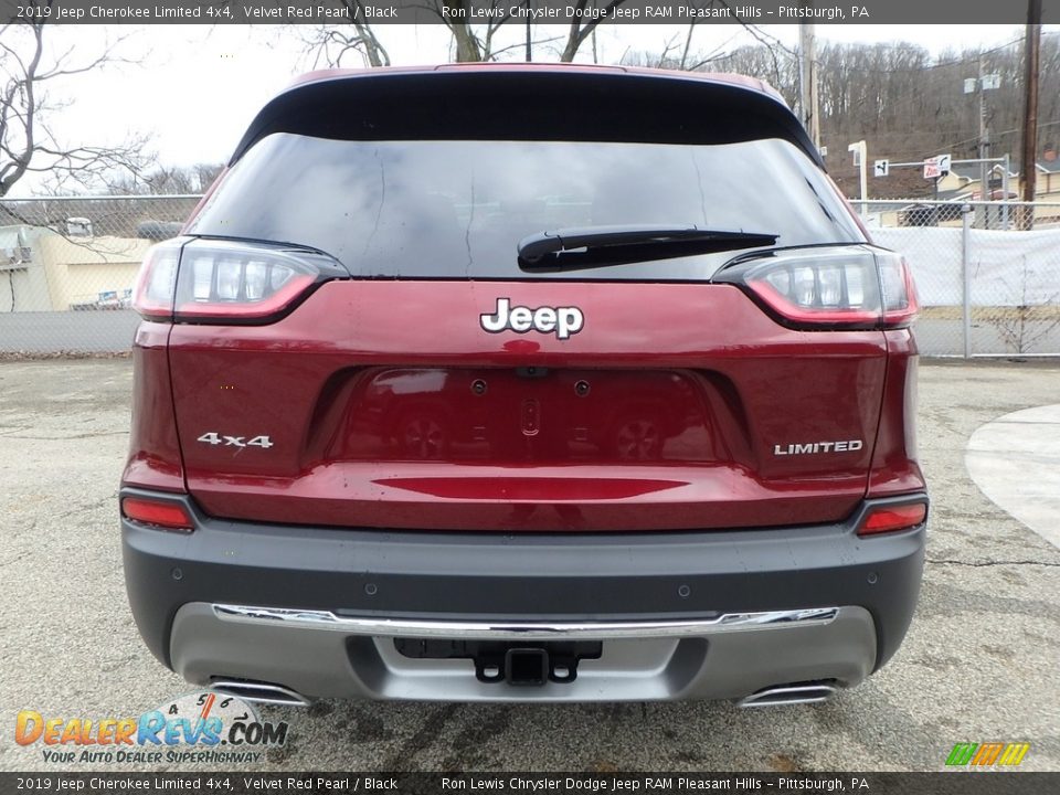 2019 Jeep Cherokee Limited 4x4 Velvet Red Pearl / Black Photo #4