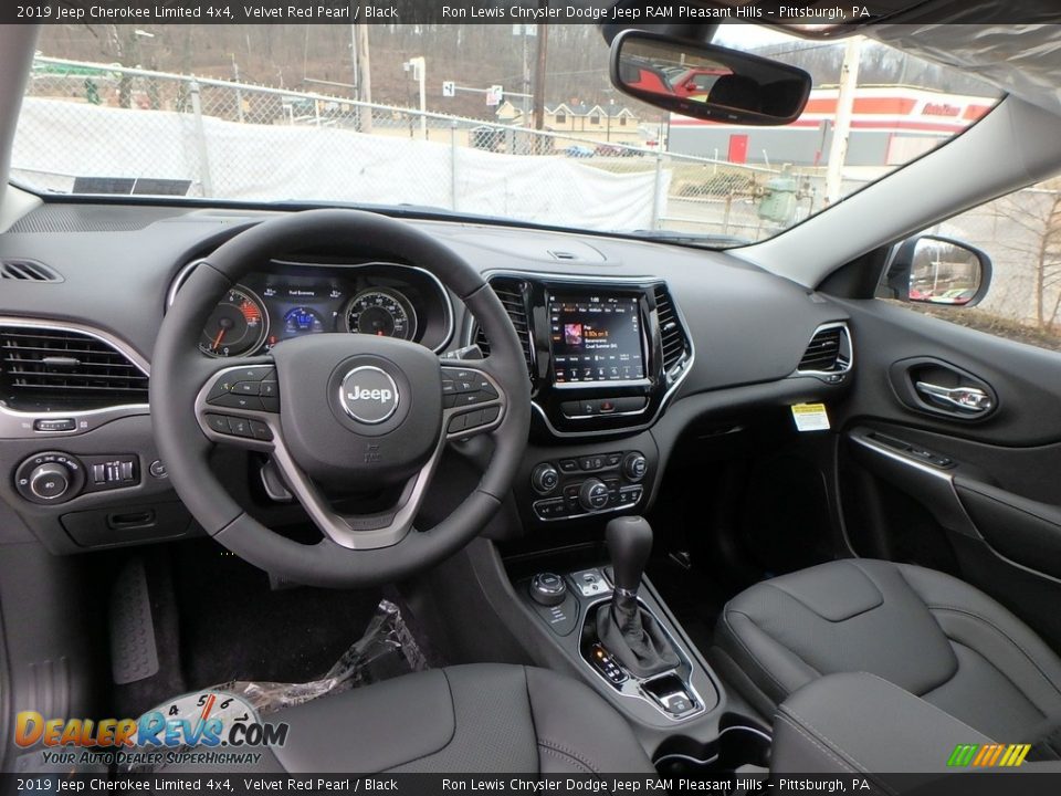 Black Interior - 2019 Jeep Cherokee Limited 4x4 Photo #12