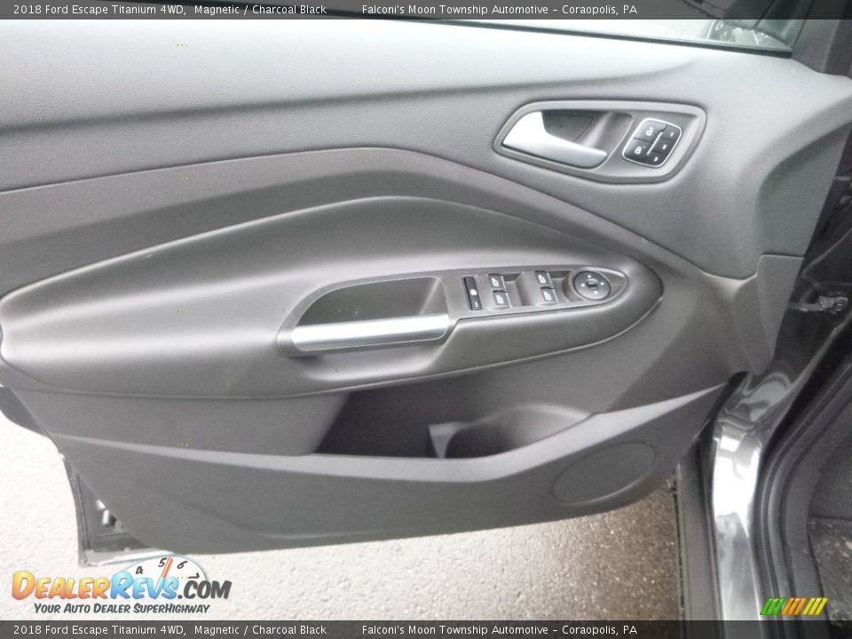 2018 Ford Escape Titanium 4WD Magnetic / Charcoal Black Photo #10