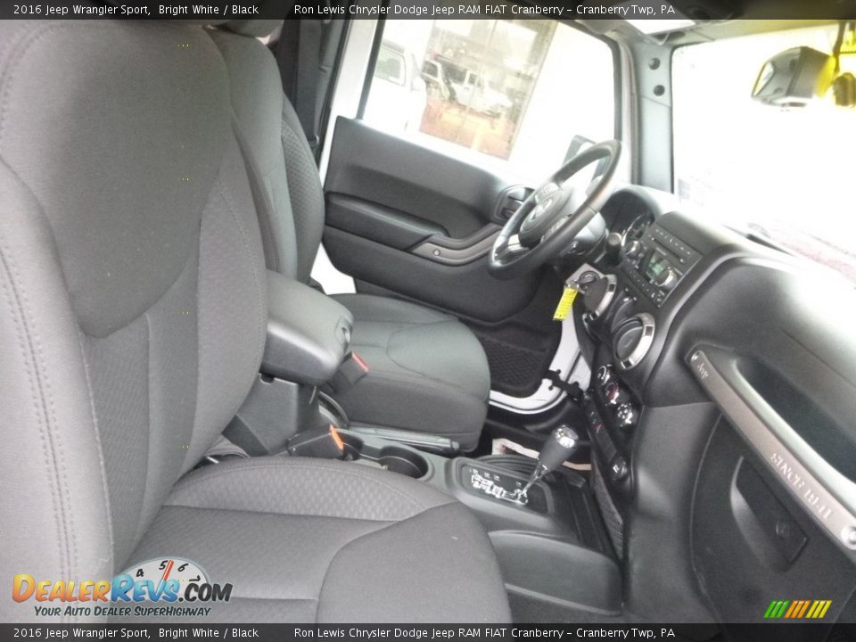 2016 Jeep Wrangler Sport Bright White / Black Photo #10