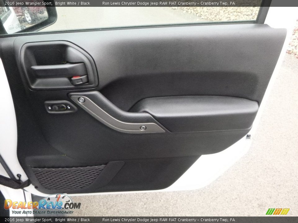 2016 Jeep Wrangler Sport Bright White / Black Photo #13