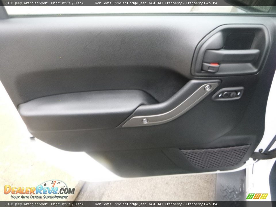 2016 Jeep Wrangler Sport Bright White / Black Photo #17
