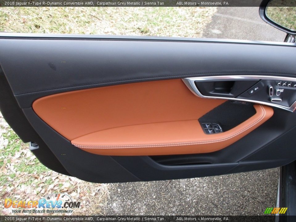Door Panel of 2018 Jaguar F-Type R-Dynamic Convertible AWD Photo #12