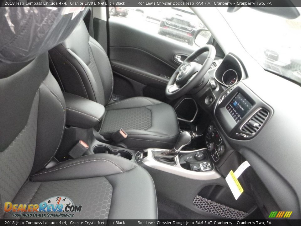 2018 Jeep Compass Latitude 4x4 Granite Crystal Metallic / Black Photo #10