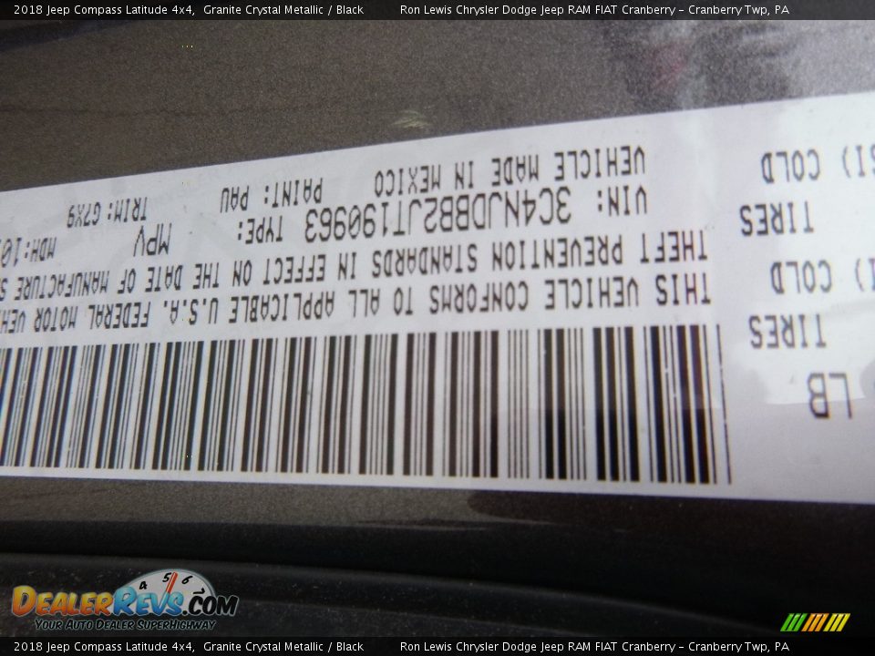2018 Jeep Compass Latitude 4x4 Granite Crystal Metallic / Black Photo #14