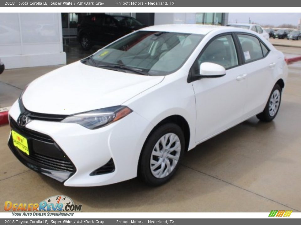 2018 Toyota Corolla LE Super White / Ash/Dark Gray Photo #3