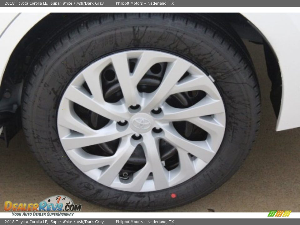 2018 Toyota Corolla LE Super White / Ash/Dark Gray Photo #5