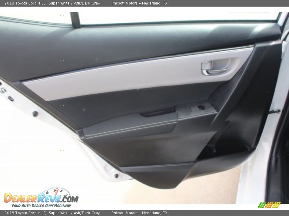 2018 Toyota Corolla LE Super White / Ash/Dark Gray Photo #22