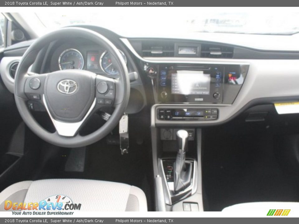2018 Toyota Corolla LE Super White / Ash/Dark Gray Photo #24