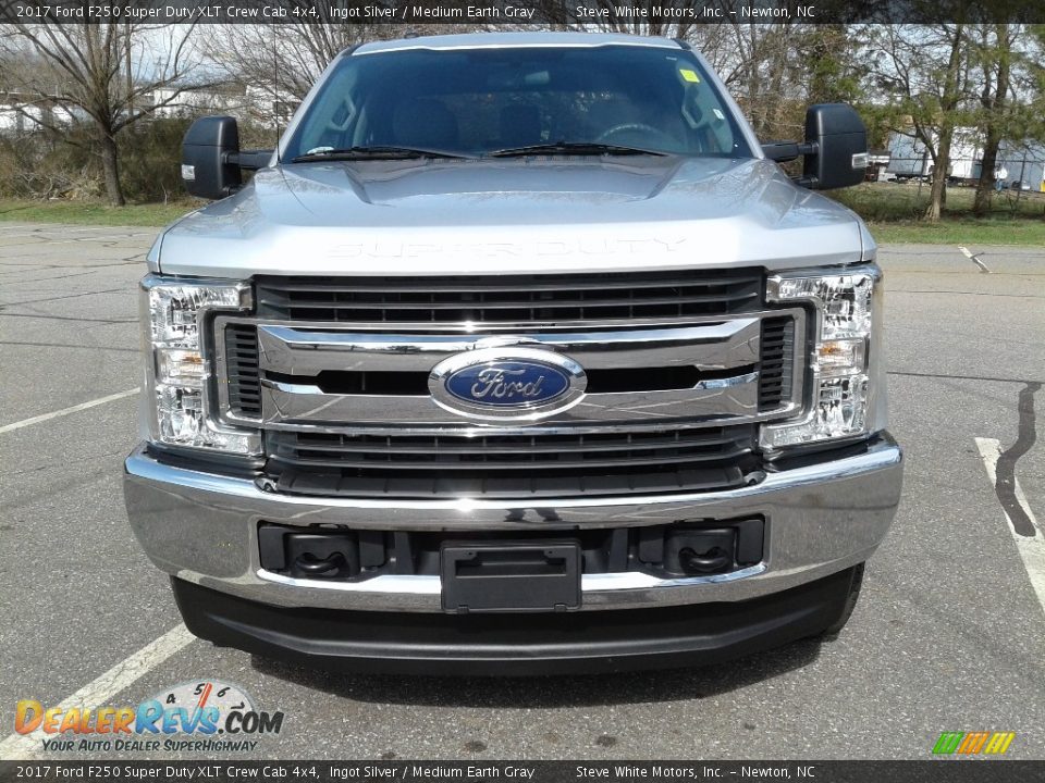 2017 Ford F250 Super Duty XLT Crew Cab 4x4 Ingot Silver / Medium Earth Gray Photo #3