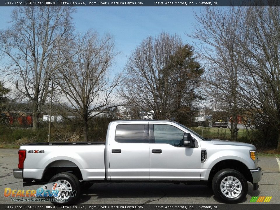 2017 Ford F250 Super Duty XLT Crew Cab 4x4 Ingot Silver / Medium Earth Gray Photo #5