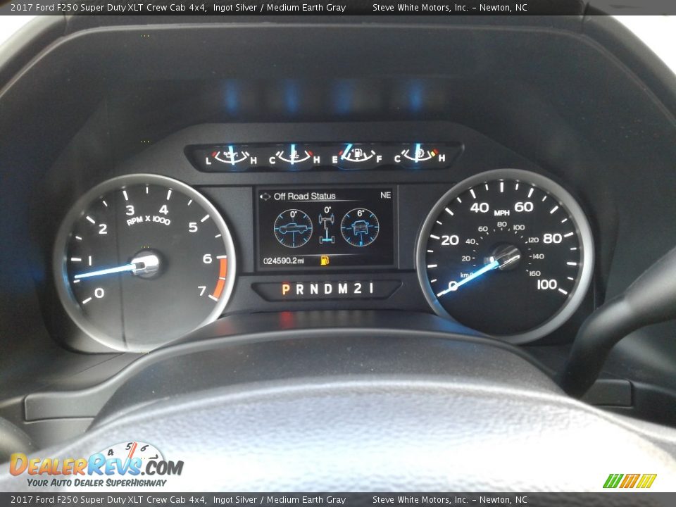 2017 Ford F250 Super Duty XLT Crew Cab 4x4 Ingot Silver / Medium Earth Gray Photo #18