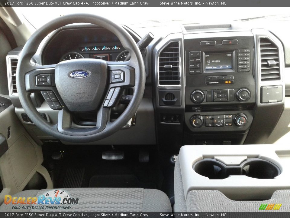 2017 Ford F250 Super Duty XLT Crew Cab 4x4 Ingot Silver / Medium Earth Gray Photo #27
