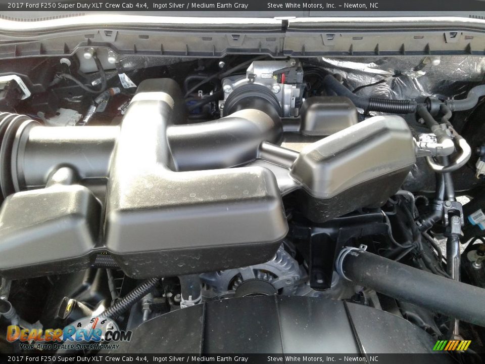 2017 Ford F250 Super Duty XLT Crew Cab 4x4 Ingot Silver / Medium Earth Gray Photo #30