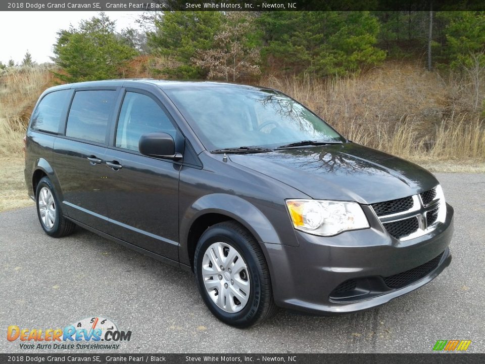 2018 Dodge Grand Caravan SE Granite Pearl / Black Photo #4