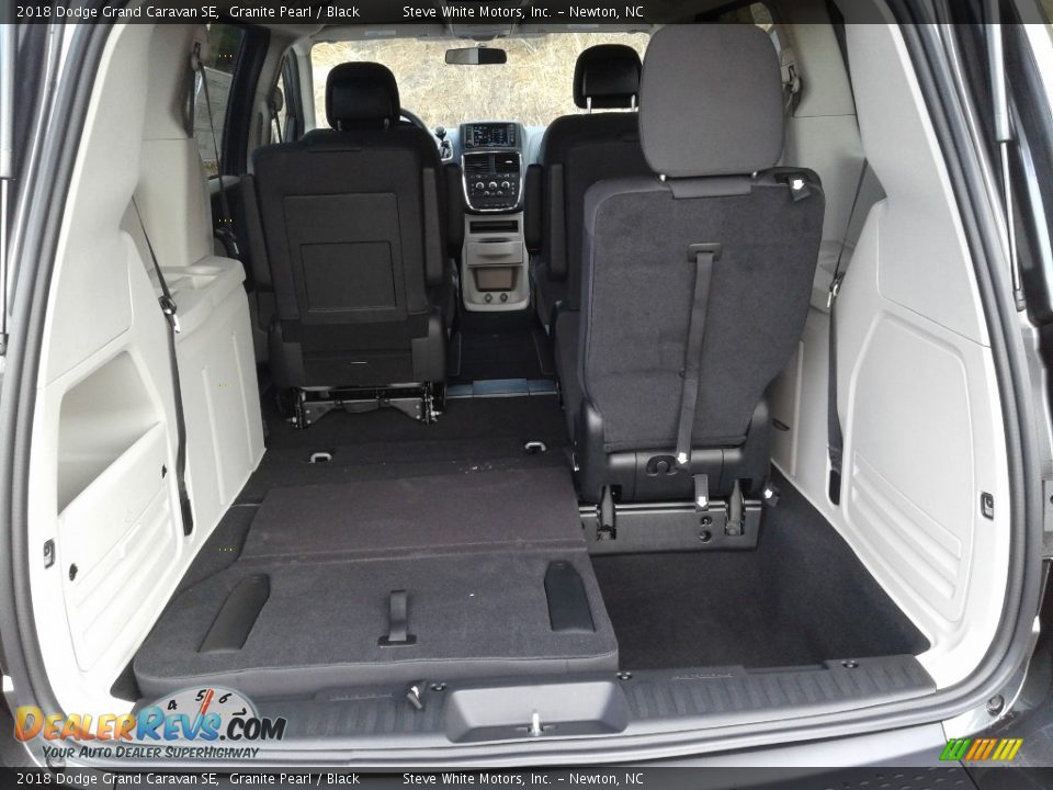 2018 Dodge Grand Caravan SE Granite Pearl / Black Photo #14