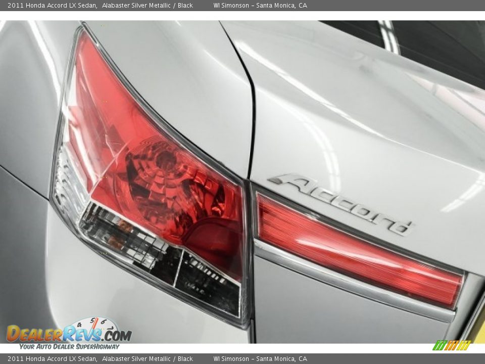 2011 Honda Accord LX Sedan Alabaster Silver Metallic / Black Photo #25