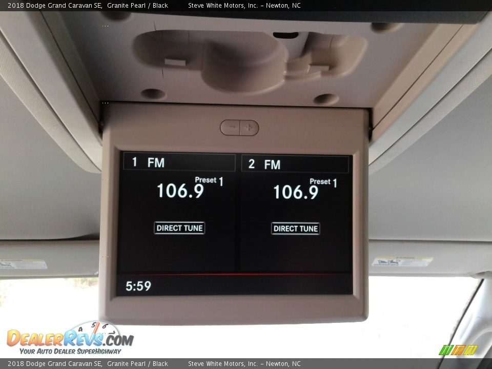 2018 Dodge Grand Caravan SE Granite Pearl / Black Photo #30