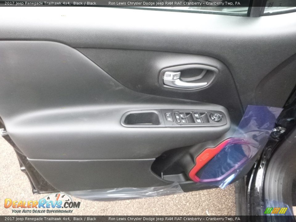 2017 Jeep Renegade Trailhawk 4x4 Black / Black Photo #14