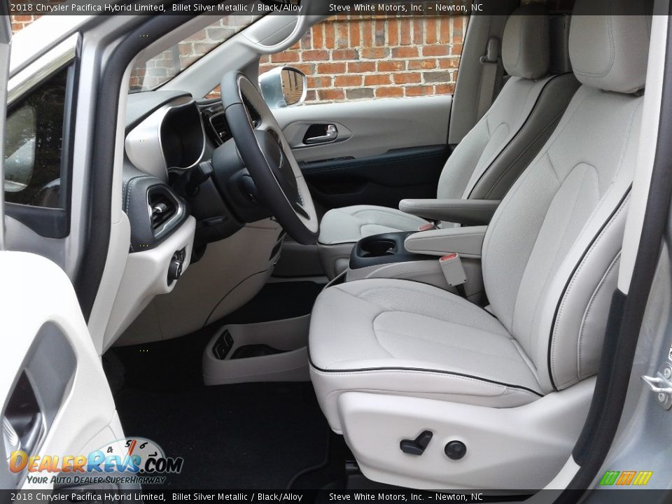 Black/Alloy Interior - 2018 Chrysler Pacifica Hybrid Limited Photo #12