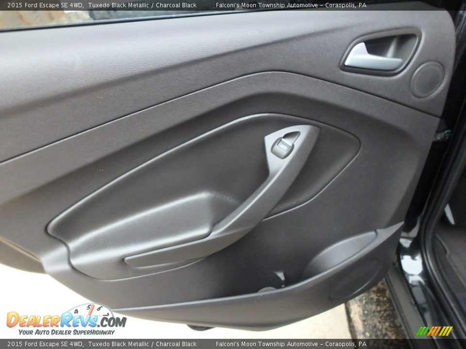 2015 Ford Escape SE 4WD Tuxedo Black Metallic / Charcoal Black Photo #18