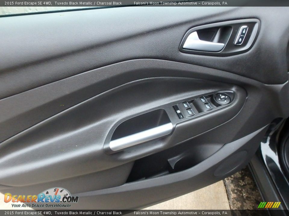 2015 Ford Escape SE 4WD Tuxedo Black Metallic / Charcoal Black Photo #19