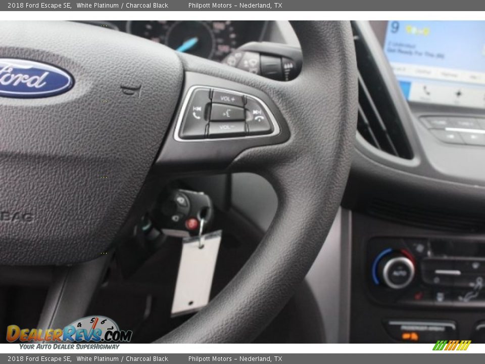 2018 Ford Escape SE White Platinum / Charcoal Black Photo #19