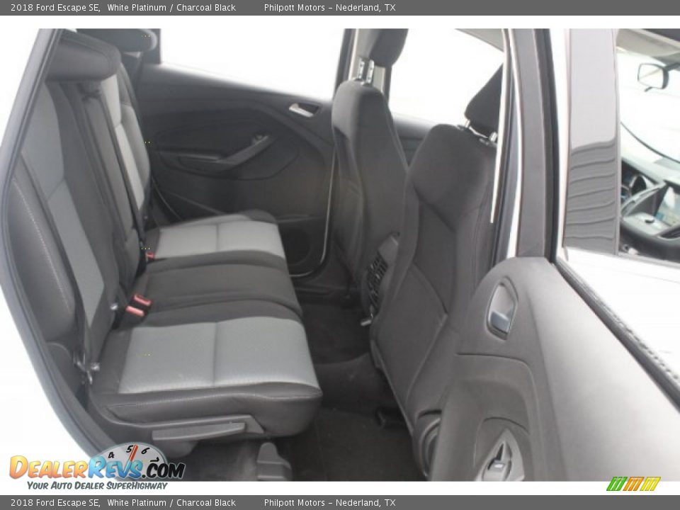2018 Ford Escape SE White Platinum / Charcoal Black Photo #28