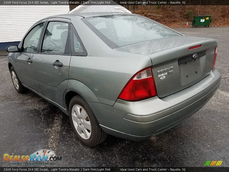 2006 Ford Focus ZX4 SES Sedan Light Tundra Metallic / Dark Flint/Light Flint Photo #2