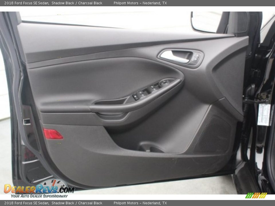2018 Ford Focus SE Sedan Shadow Black / Charcoal Black Photo #11