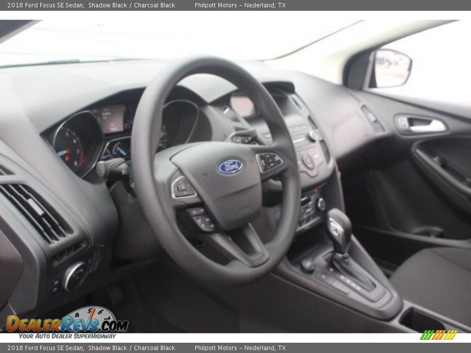 2018 Ford Focus SE Sedan Shadow Black / Charcoal Black Photo #12