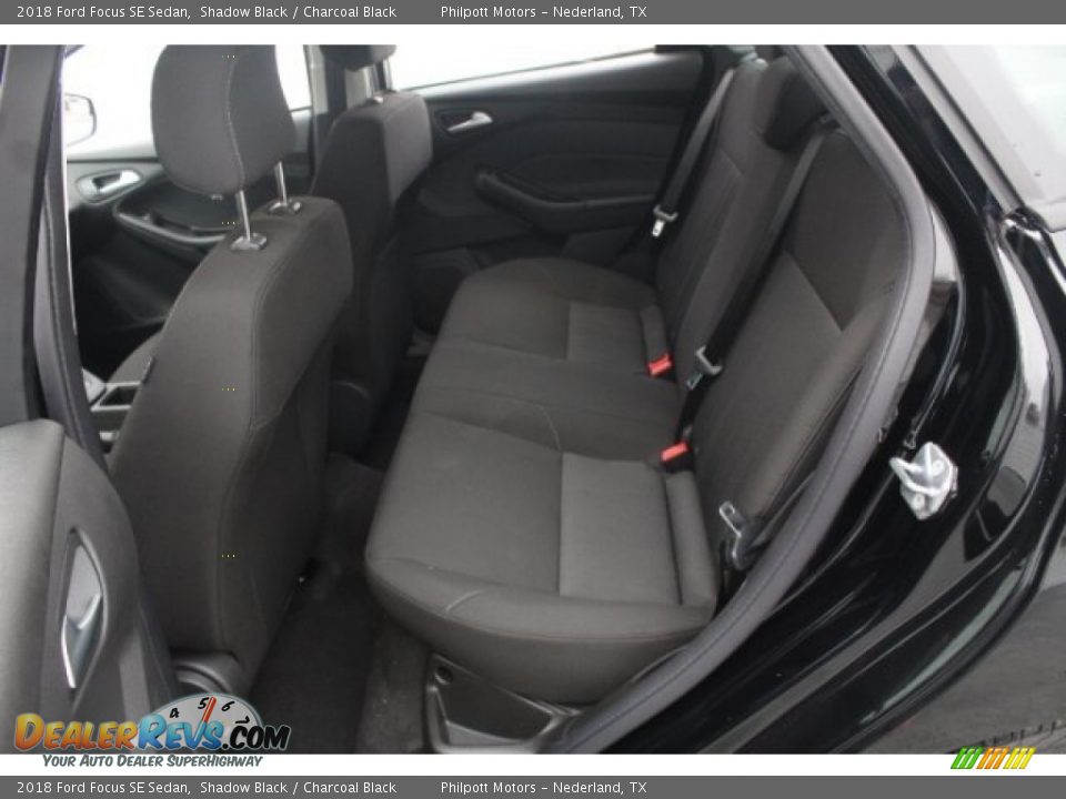 2018 Ford Focus SE Sedan Shadow Black / Charcoal Black Photo #23