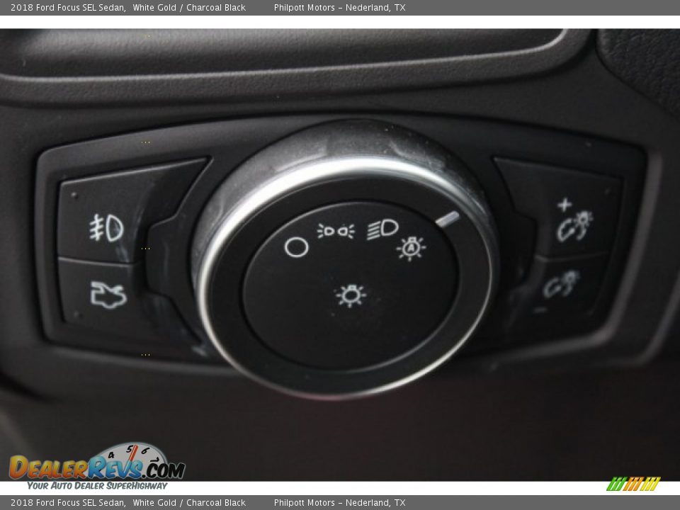 2018 Ford Focus SEL Sedan White Gold / Charcoal Black Photo #20