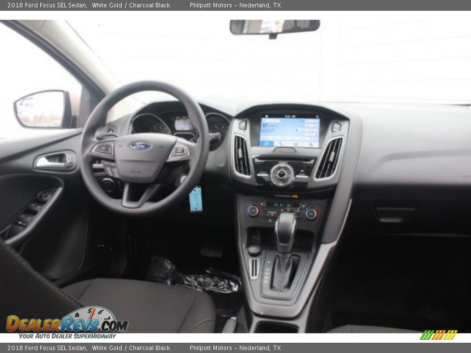 2018 Ford Focus SEL Sedan White Gold / Charcoal Black Photo #23