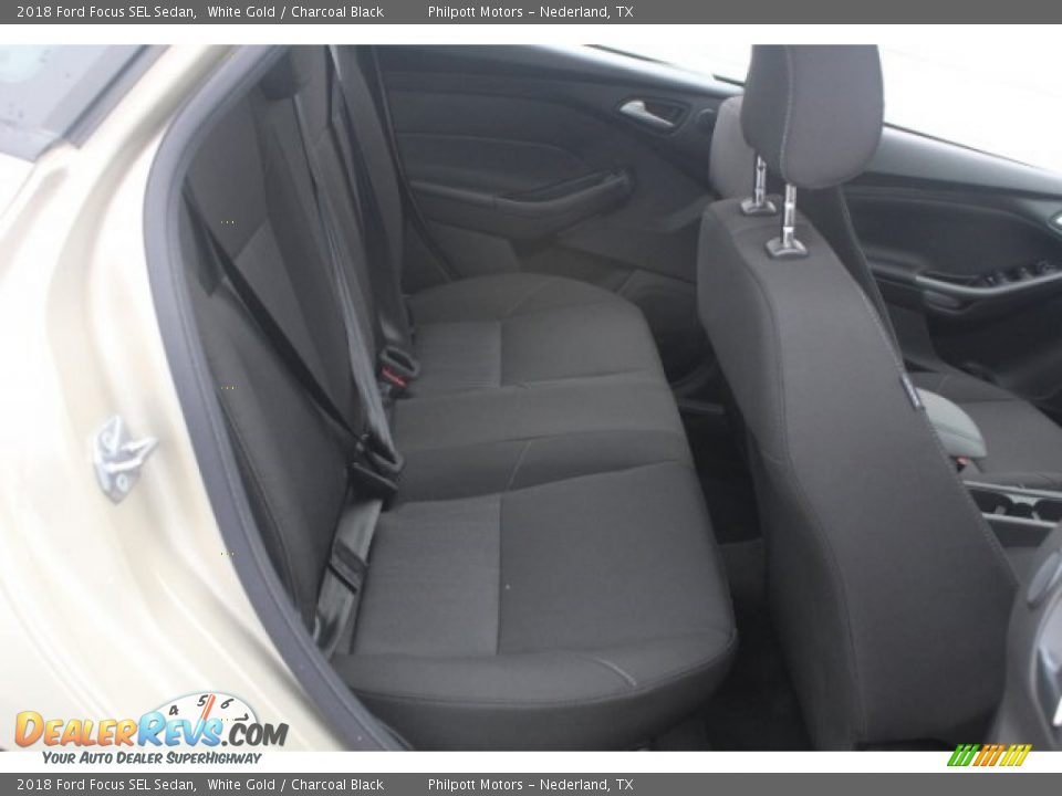 2018 Ford Focus SEL Sedan White Gold / Charcoal Black Photo #27
