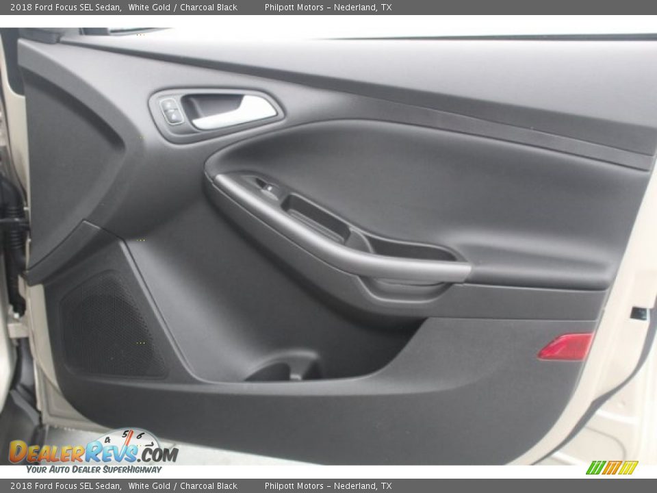 2018 Ford Focus SEL Sedan White Gold / Charcoal Black Photo #28