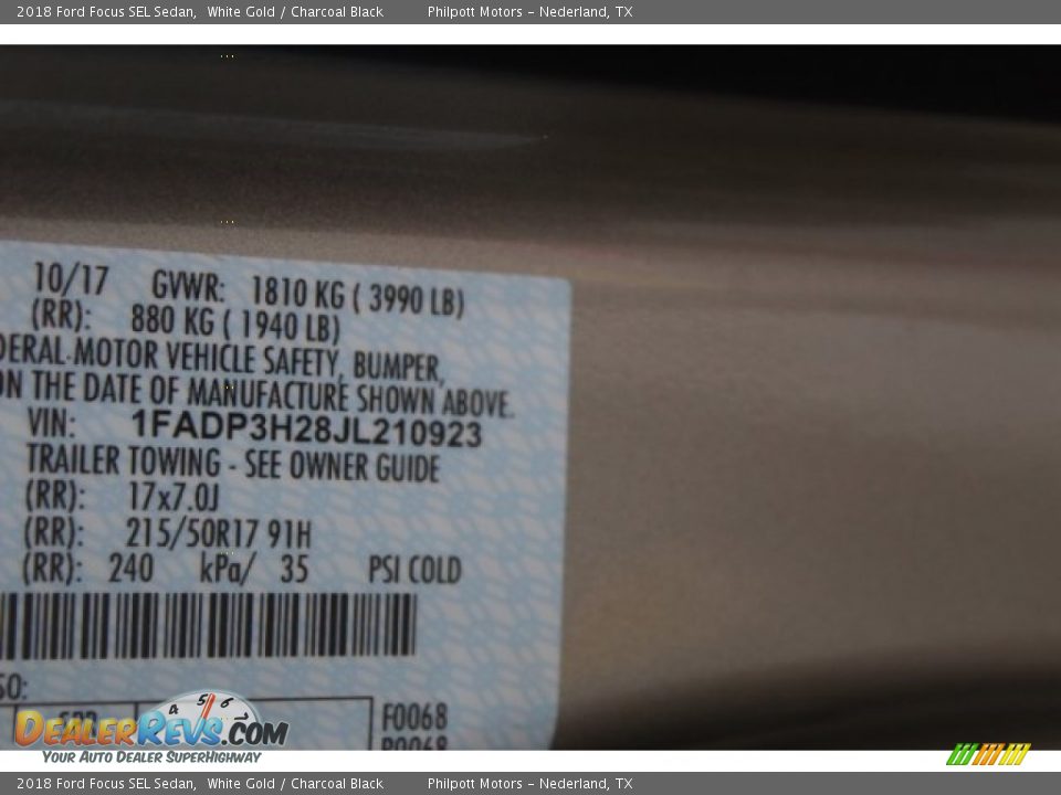 2018 Ford Focus SEL Sedan White Gold / Charcoal Black Photo #32